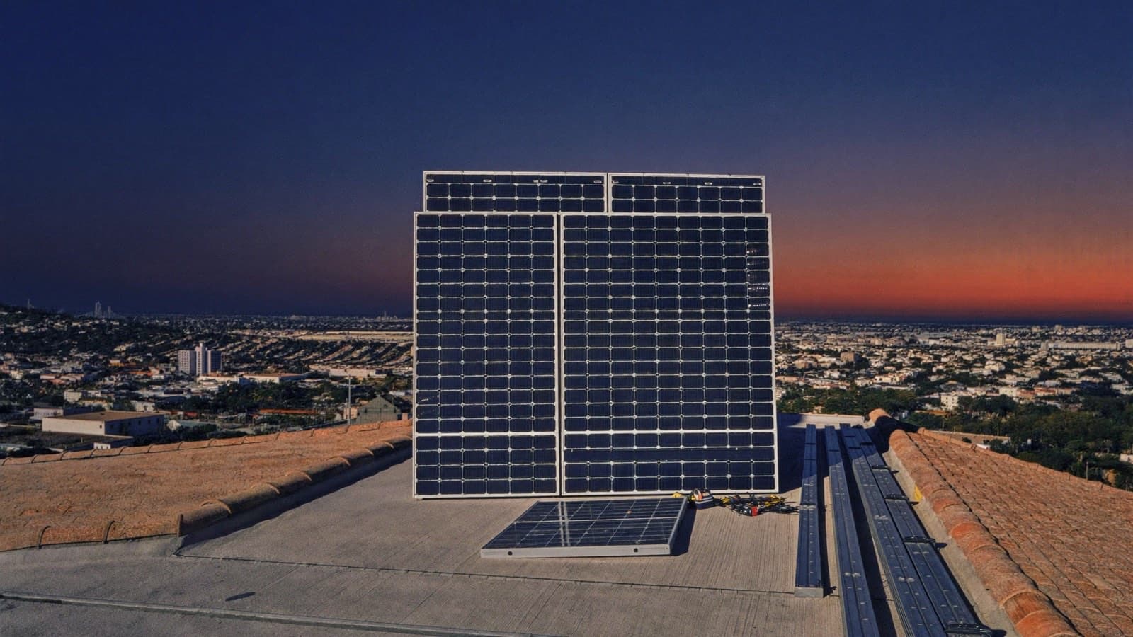 ¿Cuánto cuestan los paneles solares en México? (2026)